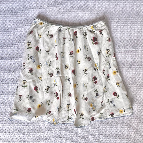 DOEN GAP Cream Floral A-Line Girls' Skirt - Picture 2 of 7